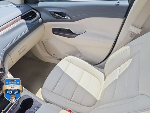 Certified 2023 GMC Acadia Denali w/ Denali Technology Package FWD image 16