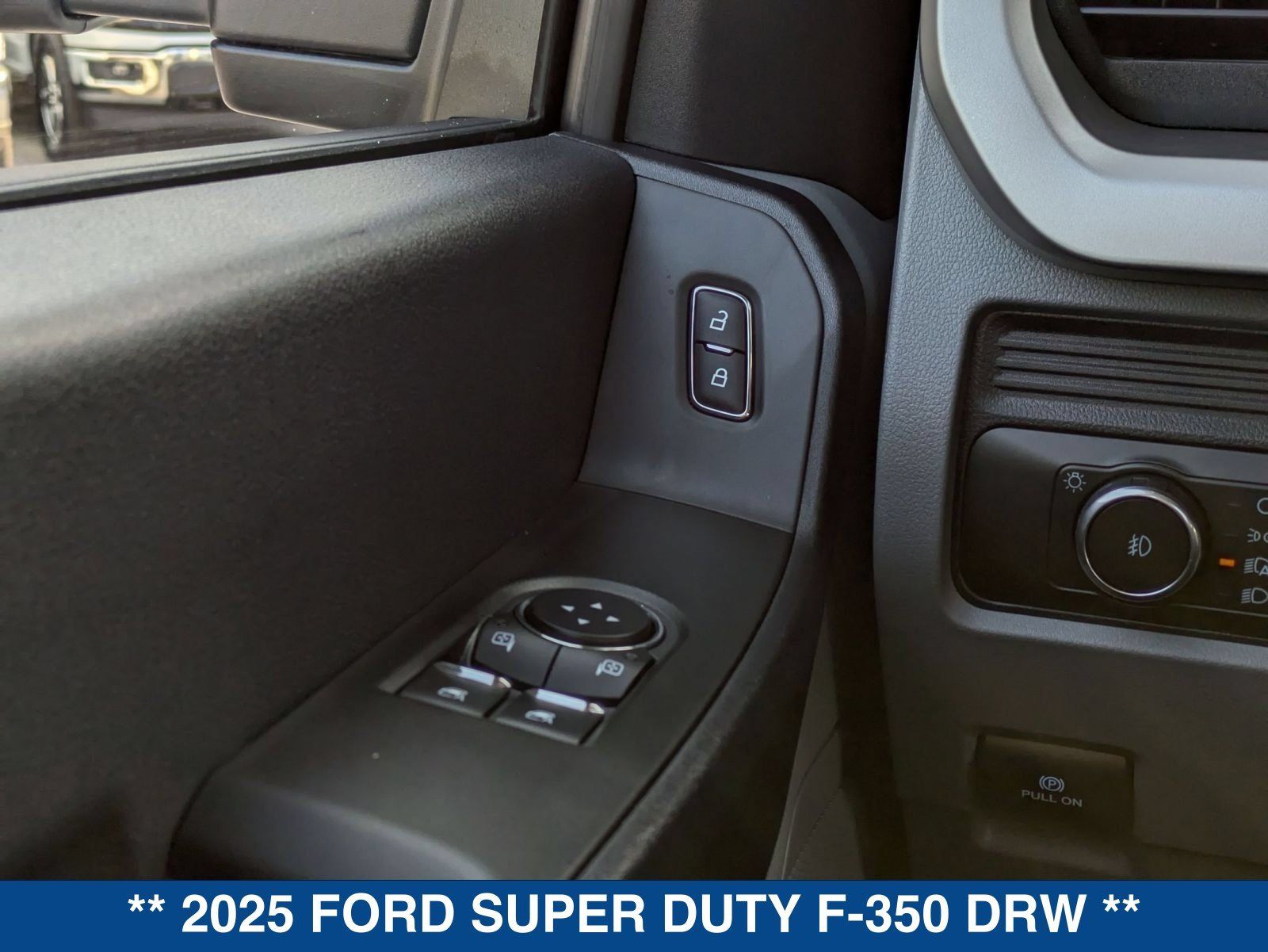 New 2025 Ford F350 XL w/ XL Chrome Package RWD image 17