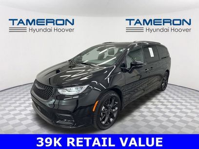 Used 2025 Chrysler Pacifica Limited