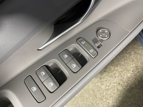 New 2026 Hyundai Elantra SE FWD image 18