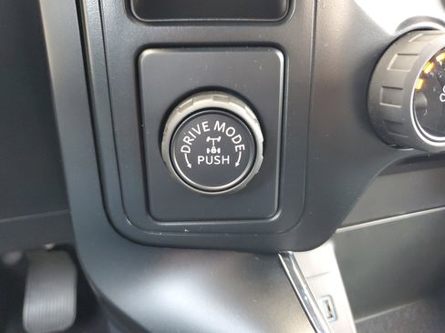 Used 2024 Ford F150 STX image 28