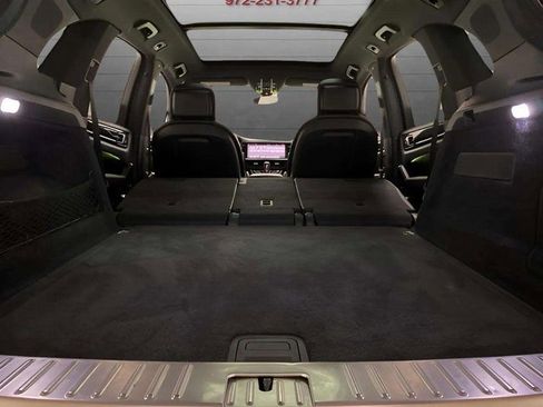 Used 2019 Porsche Cayenne w/ Premium Package image 88