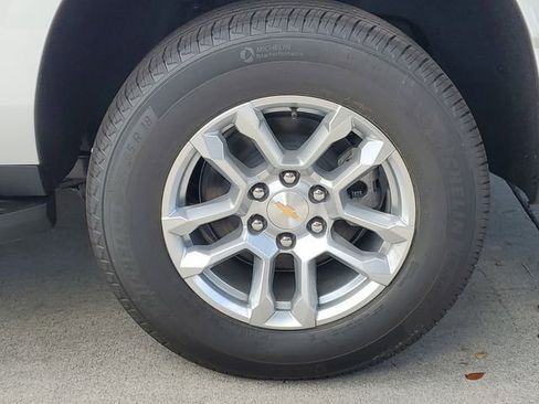 New 2026 Chevrolet Suburban LS RWD image 5