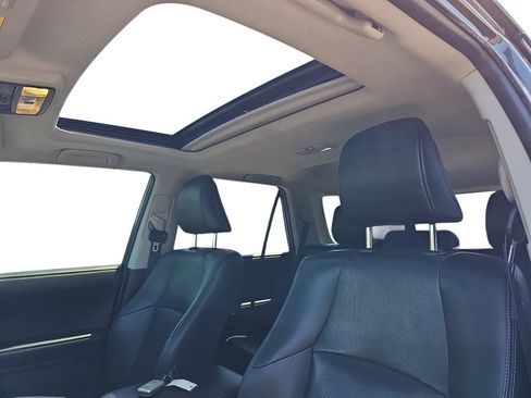 Used 2017 Toyota 4Runner Limited AWD/4WD image 29