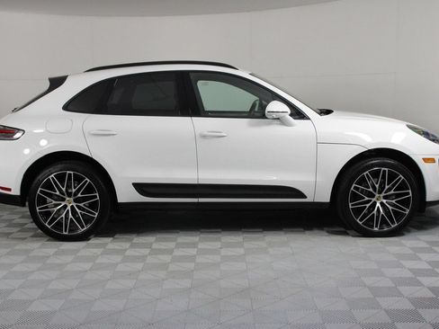 Certified 2026 Porsche Macan AWD/4WD image 8