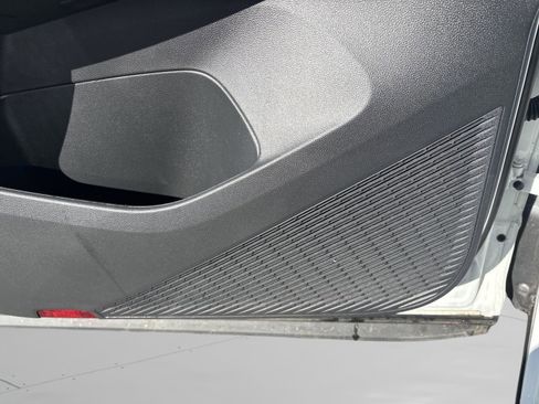 Used 2024 Volkswagen Atlas Cross Sport SE image 26