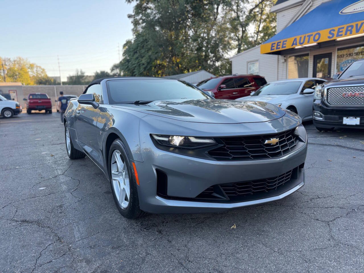 Used 2020 Chevrolet Camaro LT RWD image 2
