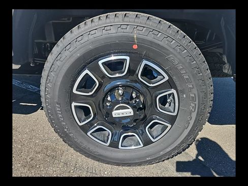 New 2026 Ford F250 Platinum w/ FX4 Off-Road Package AWD/4WD image 16