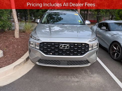 Used 2023 Hyundai Santa Fe SEL AWD/4WD image 2