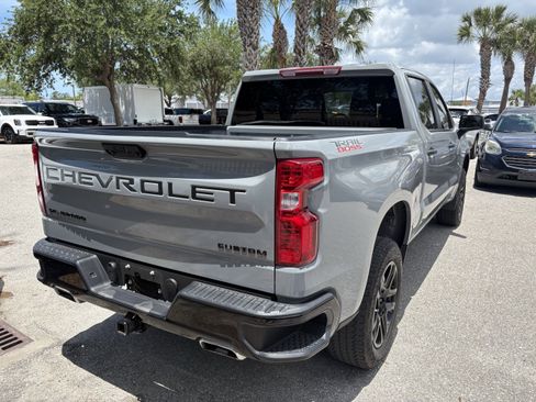 Used 2025 Chevrolet Silverado 1500 Custom Trail Boss w/ LPO, Dark Essentials Package AWD/4WD image 7