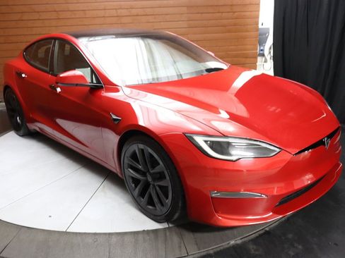 Used 2022 Tesla Model S AWD image 15
