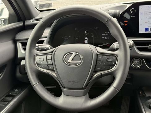 Used 2025 Lexus UX 300h AWD w/ Accessory Package (Z1) image 9