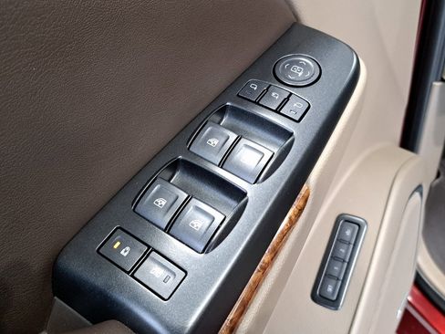 Used 2019 Chevrolet Suburban Premier image 26