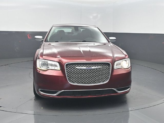 Used 2019 Chrysler 300 Touring w/ Chrome Appearance Package RWD image 33