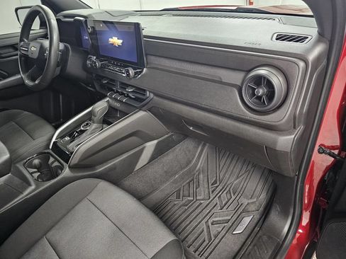Used 2023 Chevrolet Colorado W/T w/ WT Convenience Package II AWD/4WD image 15