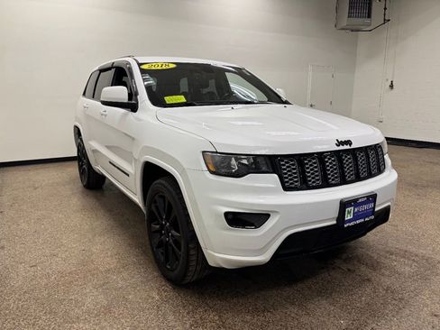 Used 2018 Jeep Grand Cherokee Altitude AWD/4WD image 8