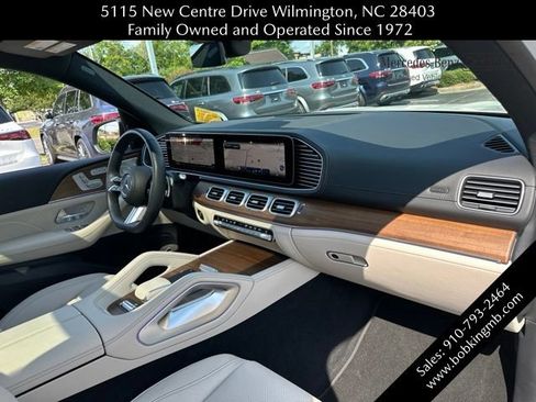 Used 2025 Mercedes-Benz GLS 450 4MATIC image 40