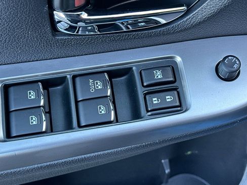 Used 2016 Subaru Crosstrek 2.0i Limited w/ Popular Package #2 image 13