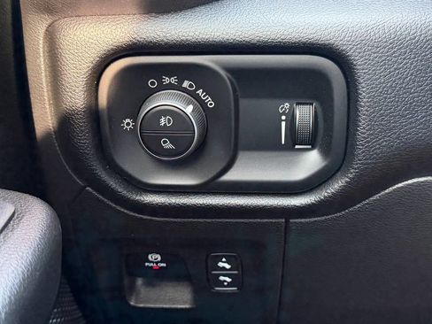 Used 2022 RAM 1500 Big Horn RWD image 20