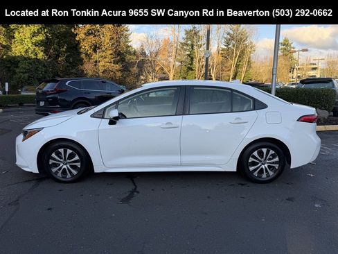 Used 2022 Toyota Corolla LE image 5