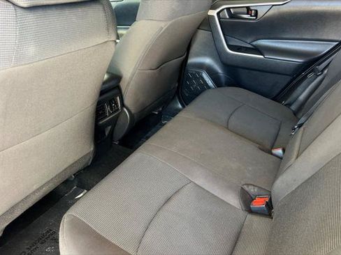 Certified 2021 Toyota RAV4 LE AWD/4WD image 4