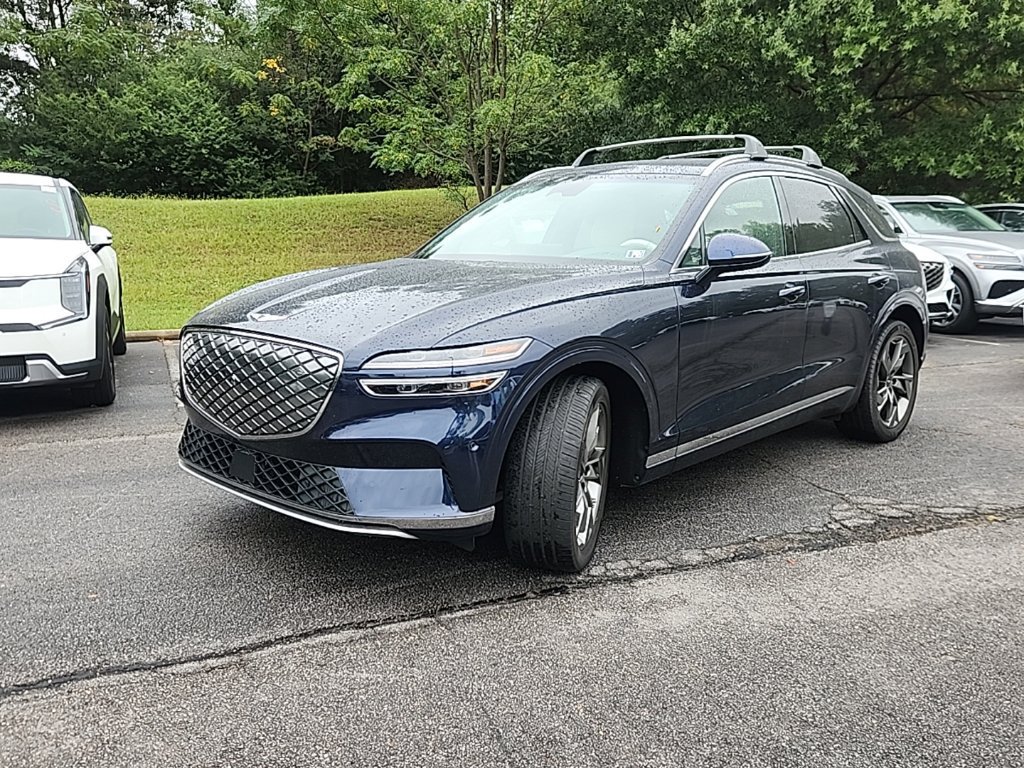 Used 2024 Genesis Electrified GV70 AWD/4WD image 4