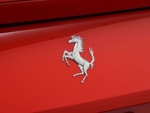 Used 2018 Ferrari 812 Superfast RWD image 15