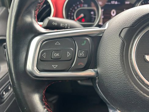 Used 2022 Jeep Gladiator Rubicon w/ LED Lighting Group AWD/4WD image 16
