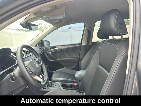 Used 2023 Volkswagen Tiguan SE FWD image 9