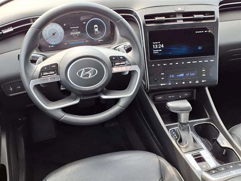 Certified 2023 Hyundai Santa Cruz Limited image 9