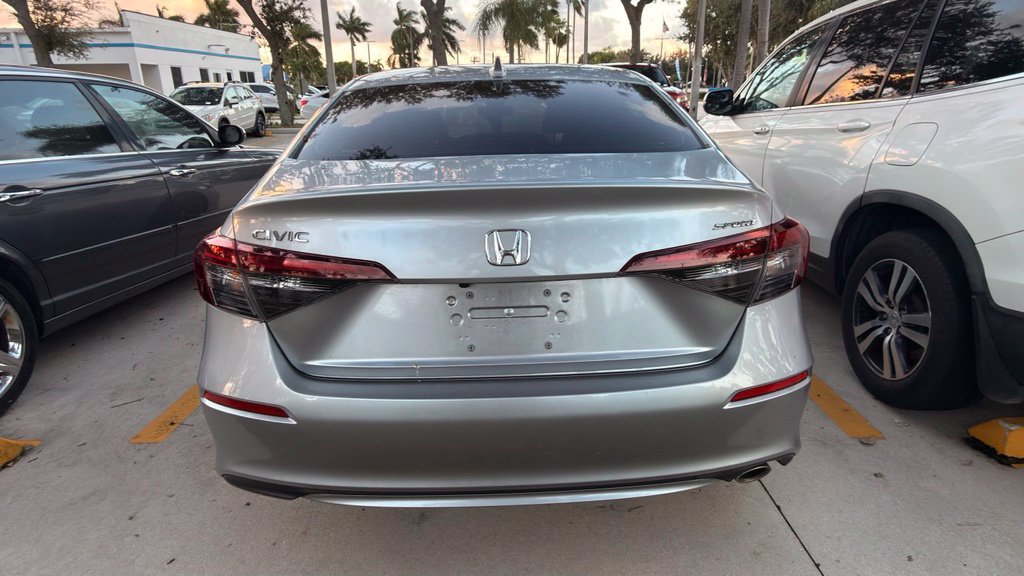 Used 2025 Honda Civic Sport image 9