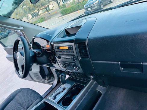 Used 2011 Nissan Titan SV w/ SV Premium Utility Pkg image 23