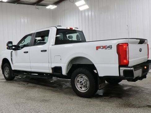 Used 2024 Ford F250 XL w/ XL Chrome Package image 4