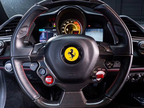 Used 2016 Ferrari 488 GTB RWD image 40