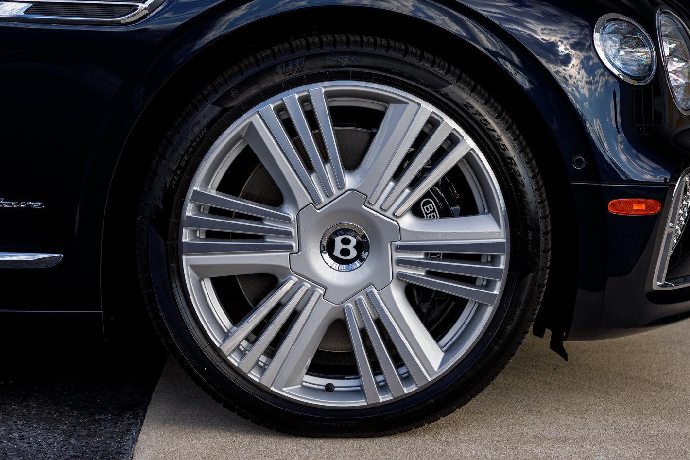 Used 2026 Bentley Flying Spur Azure AWD/4WD image 20