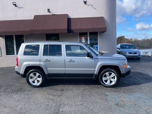 Used 2014 Jeep Patriot Latitude image 4