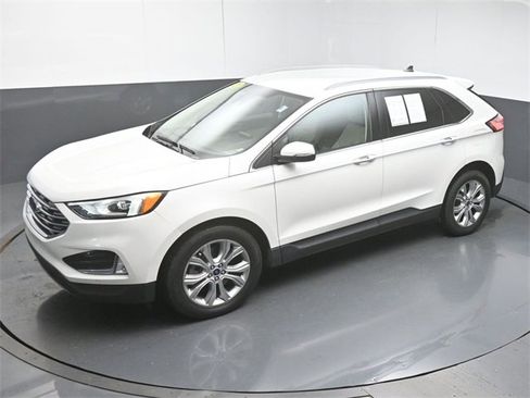 Used 2021 Ford Edge Titanium image 43