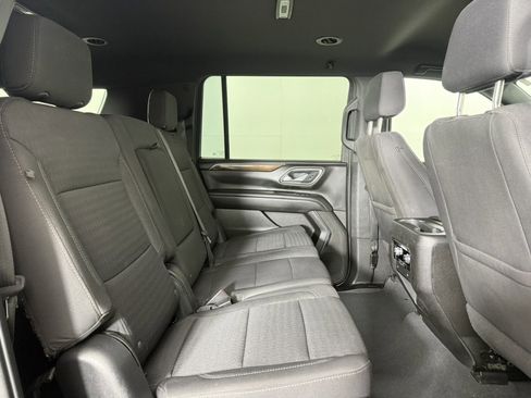 Used 2023 GMC Yukon XL SLE w/ Gmc Pro Safety Plus Package image 13
