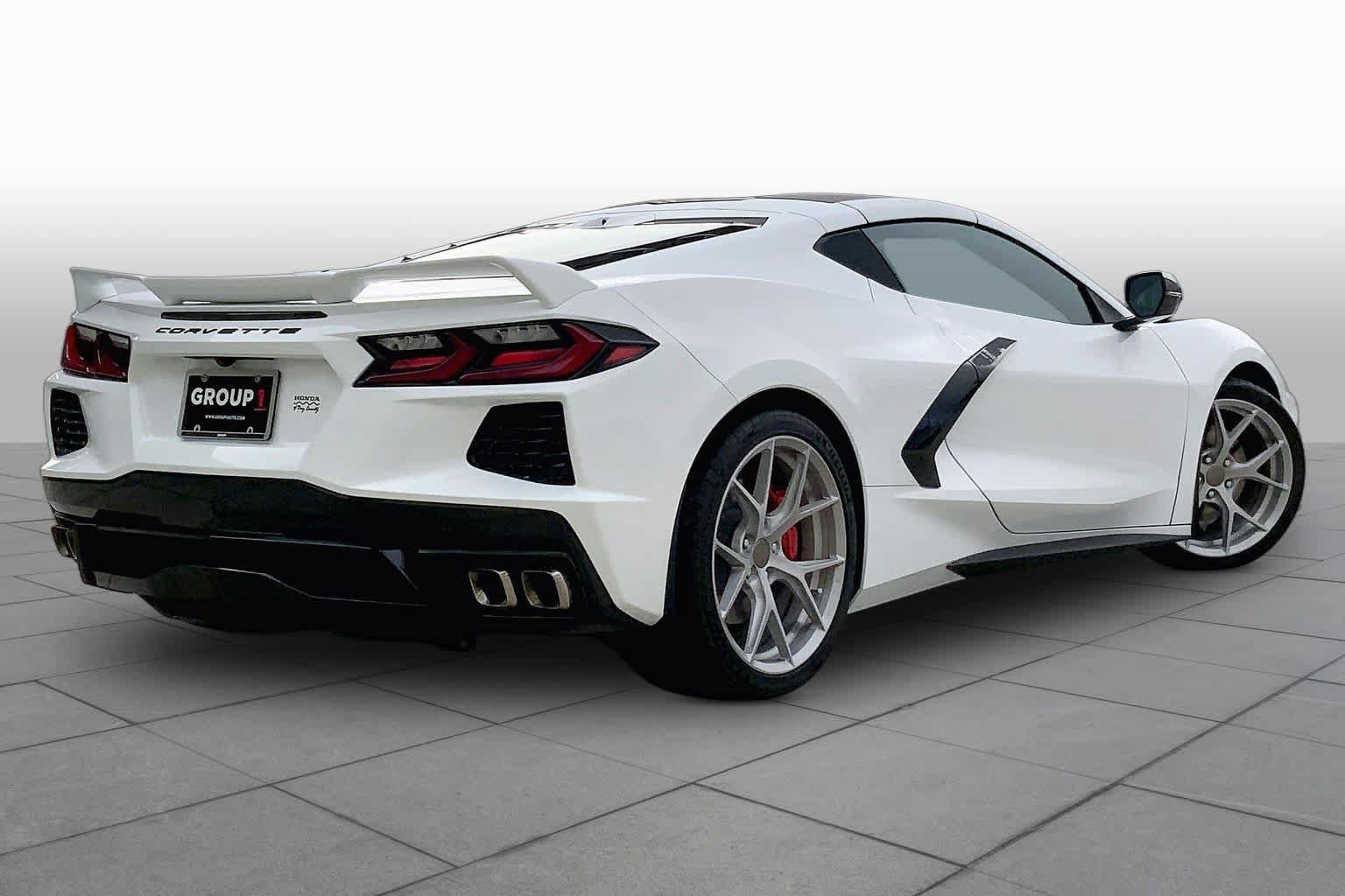 Used 2021 Chevrolet Corvette Stingray Preferred Cpe w/ Engine Appearance Package RWD image 25