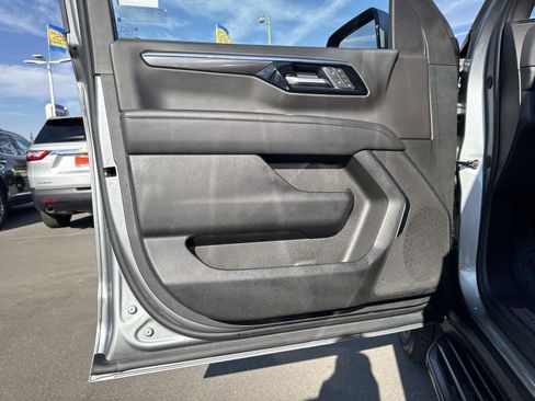 Used 2025 Chevrolet Tahoe RST image 18