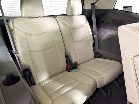 Used 2020 Cadillac XT6 Premium Luxury image 34