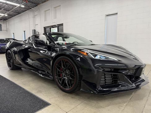 Used 2023 Chevrolet Corvette Z06 RWD image 22