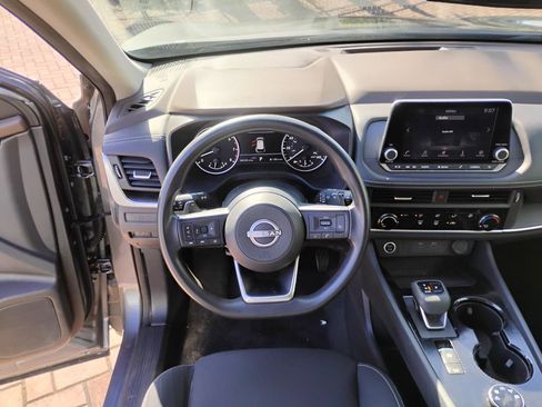 Used 2023 Nissan Rogue S AWD/4WD image 42