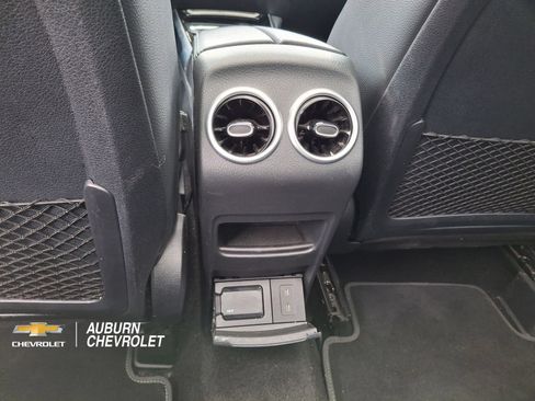 Used 2024 Mercedes-Benz GLB 250 image 7