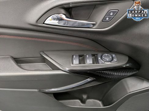 Used 2024 Chevrolet Trax RS w/ Sunroof Package image 10