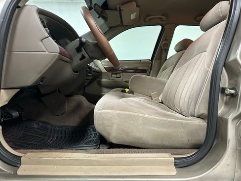 Used 2001 Mercury Grand Marquis GS image 16