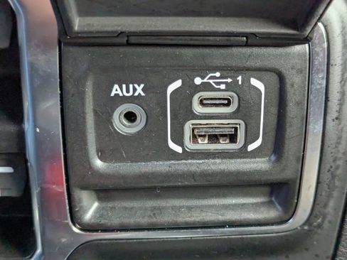 Used 2021 Jeep Wrangler Unlimited Sahara image 22