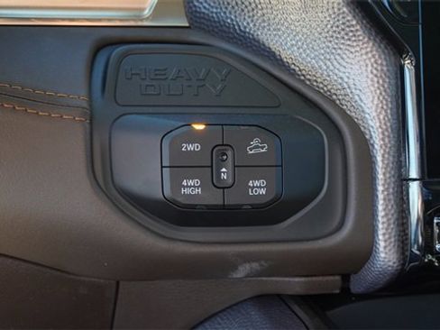 New 2025 RAM 2500 Limited image 25