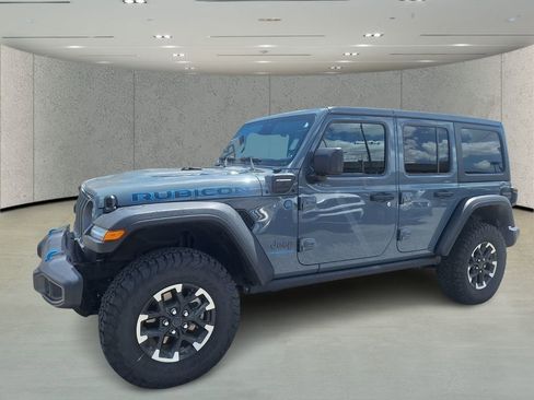 Used 2025 Jeep Wrangler Unlimited Rubicon 4xe w/ Safety Group AWD/4WD image 9
