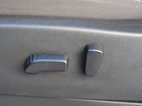 Used 2023 Nissan Frontier SV w/ SV Convenience Package image 15